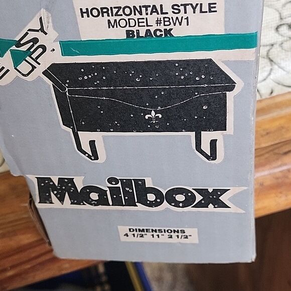 Residential Mailbox with Continuous Hinge - Picture 3 of 14